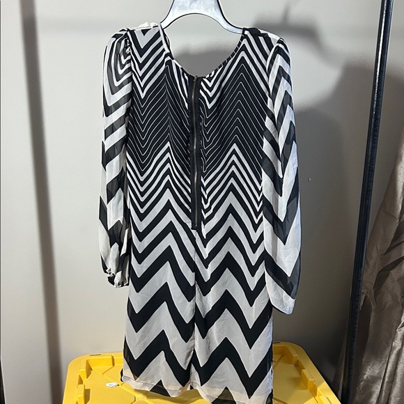 Fire Los Angeles Women Juniors Dress Large Black Ivory Multi-color Shift Striped - Picture 5 of 6